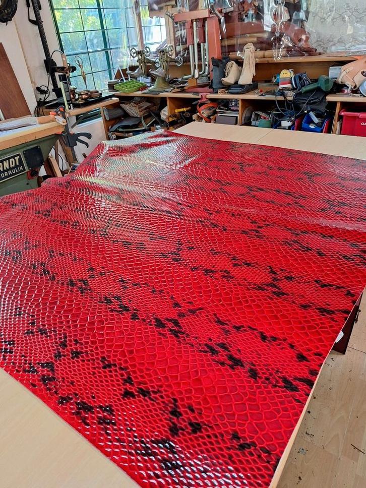 Python runderprent leer, AA KWALITEIT, Hobby en Vrije tijd, Stoffen en Lappen, Nieuw, Leer of Kunstleer, 120 cm of meer, 30 tot 200 cm