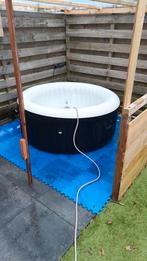 Jacuzzi compleet met pomp +. Waterstofzuiger., Tuin en Terras, Bubbelbaden en Hottubs, Ophalen, Gebruikt, Pomp