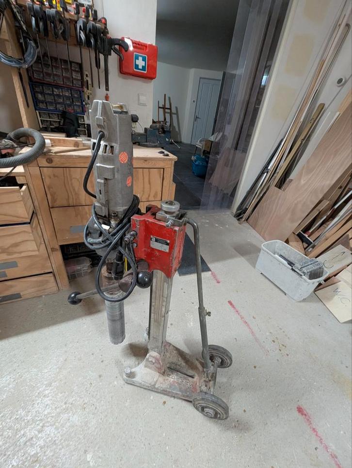 Diamant boormachine met statief, Doe-het-zelf en Verbouw, Gereedschap | Boormachines, Gebruikt, Kolomboormachine, Ophalen