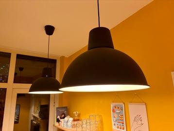 2x Ikea Skurup hanglampen (diameter 38 cm) - Zwart beschikbaar voor biedingen