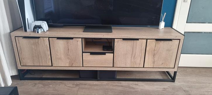 Industrieel Pronto Cornedo Tv-meubel - Zo goed als nieuw!, Huis en Inrichting, Kasten | Televisiemeubels, Zo goed als nieuw, Minder dan 100 cm