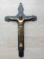 Kruisbeeld art-dec 44.5cm., Ophalen of Verzenden, Gebruikt, Christendom | Katholiek