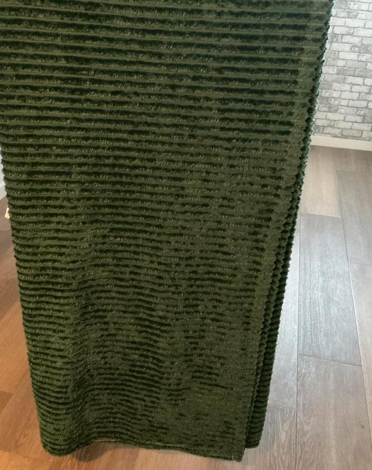 Ribbel structuur 2 dekens (kerst)groen (rood is uitverkocht), Huis en Inrichting, Woonaccessoires | Overige, Zo goed als nieuw