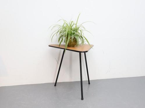 Vintage bijzettafeltje #rotundumvintage, Huis en Inrichting, Tafels | Bijzettafels, Zo goed als nieuw, Rond, Minder dan 55 cm