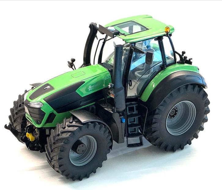 Deutz Fahr 9340 verbouwd tot Clarksons Farm Lamborghini, Hobby en Vrije tijd, Modelauto's | 1:32, Zo goed als nieuw, Tractor of Landbouw