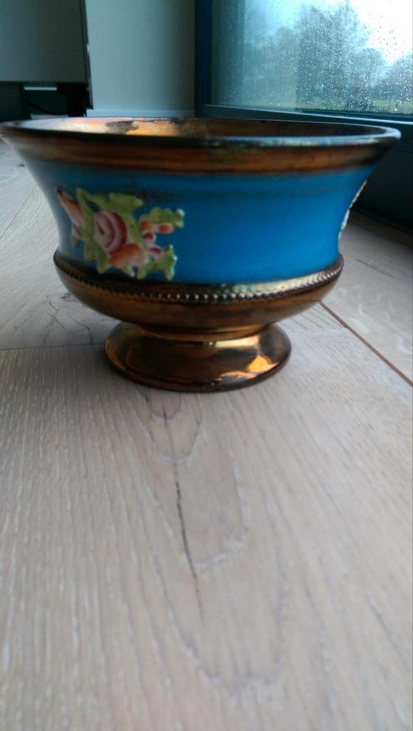 2 Kastkommen met goudsteen., Antiek en Kunst, Antiek | Schalen, Ophalen of Verzenden