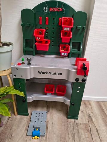 Bosch werkbank, kinder speel klustafel. Work station kids. beschikbaar voor biedingen