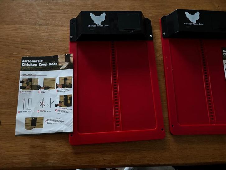Automatische kippendeur automatisch NIEUW 2 stuks, Dieren en Toebehoren, Pluimvee | Toebehoren, Zo goed als nieuw, Drinken en Voederen