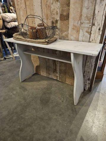 brocante bank ``WOONWINKEL RUSTIEK`` beschikbaar voor biedingen