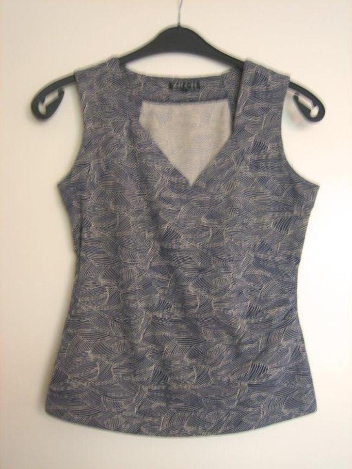 Prachtige blauw-beige top (of combinatie) ZILCH, M snazzeys, Kleding | Dames, Tops, Zo goed als nieuw, Maat 38/40 (M), Blauw, Zonder mouw