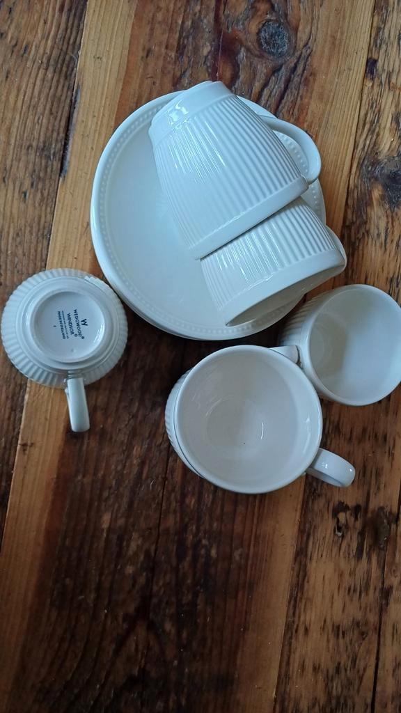 6 Wedgwood Windsor Kop en Schotels - Gave Staat, Huis en Inrichting, Keuken | Servies, Zo goed als nieuw, Kop(pen) en/of Schotel(s)