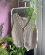 Weekday vest with hook and eye, Bruin, Weekday, Ophalen of Verzenden, Zo goed als nieuw
