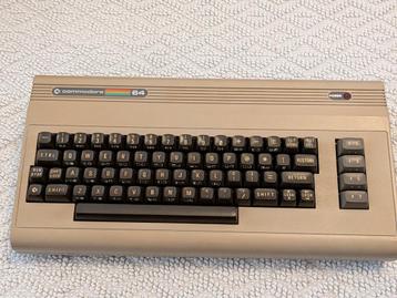 Nette Commodore 64 behuizing beschikbaar voor biedingen