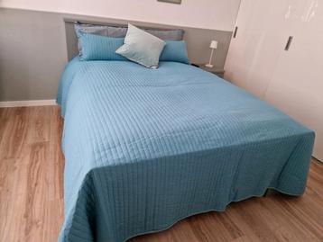 Ikea Karit: sprei en bijpassende slopen met binnenkussens  beschikbaar voor biedingen