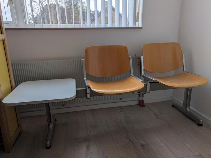 Castelli Axxis bank, wachtkamerbank, Huis en Inrichting, Banken | Bankstellen, Gebruikt, Minder dan 150 cm, Ophalen