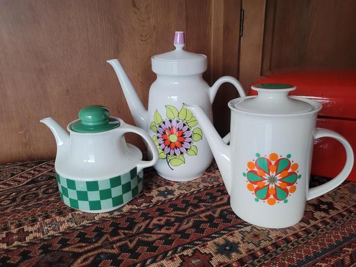 Leuke retro vintage theepotten theepot 10 euro per stuk, Huis en Inrichting, Keuken | Servies, Zo goed als nieuw, Overige typen