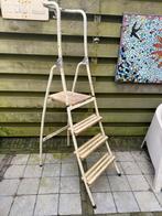 Degelijke ALTREX huishoudtrap, Doe-het-zelf en Verbouw, Ladders en Trappen, Ophalen, Gebruikt, Trap, Opvouwbaar of Inschuifbaar