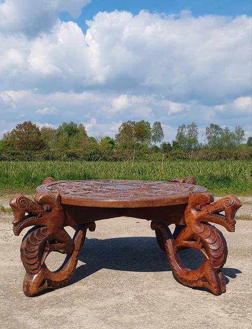 Antiek / vintage drakentafel orientaals houtsnijwerk, Huis en Inrichting, Tafels | Salontafels, Zo goed als nieuw, Minder dan 50 cm