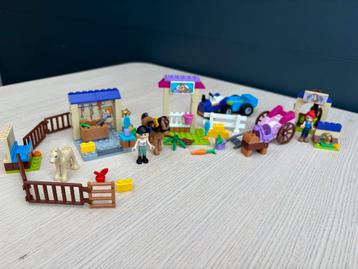 LEGO Friends Mia's Veulenstal & Stephanie's Paardenwagen beschikbaar voor biedingen