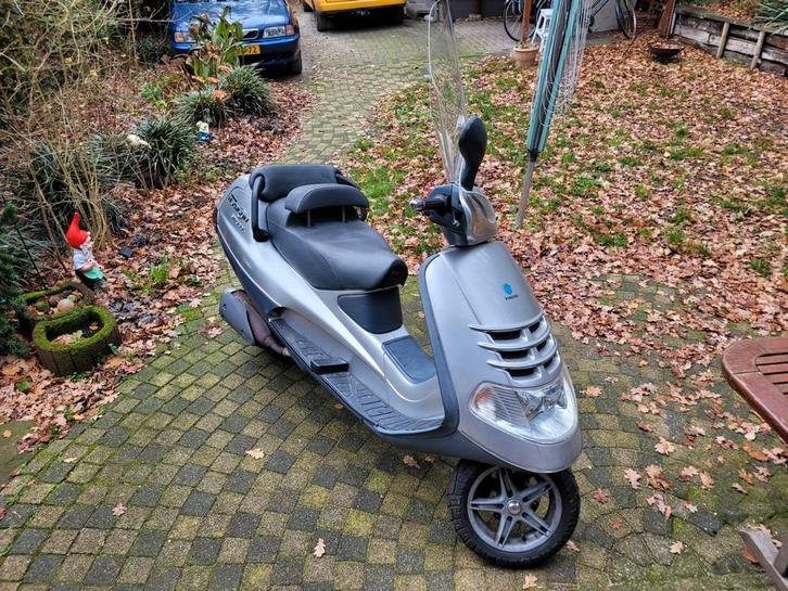 Motorscooter Piaggio Super Hexagon GTX180, Fietsen en Brommers, Scooters | Piaggio, Overige modellen, Benzine, Ophalen