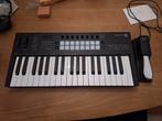 Novation Launchkey 37 incl. Pedaal, Muziek en Instrumenten, Midi-apparatuur, Ophalen of Verzenden