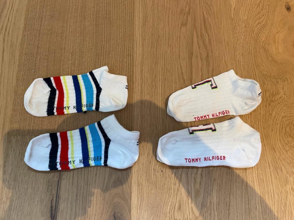 2 paar sneaker sokken maat 31 - 34 Tommy Hilfiger, Ophalen, Jongen of Meisje, Sokken, Tommy Hilfiger