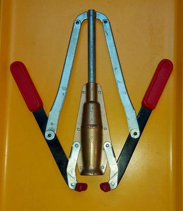 Kurkapparaat met 2 hefbomen, vintage kurkentrekker uit 1937 beschikbaar voor biedingen