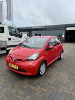 Toyota Aygo 1.0-12V - Airco - 5Drs, Voorwielaandrijving, Gebruikt, 4 stoelen, Startonderbreker