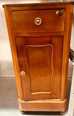 Antiek Notenhouten Nachtkastje Franse Stijl, Ophalen of Verzenden