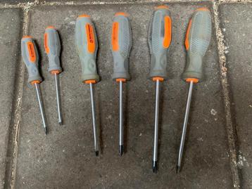 Schroevendraaierset 2 stuks (samen 7,50 euro) beschikbaar voor biedingen