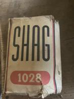 Shag 1028, Verzamelen, Rookartikelen, Aanstekers en Luciferdoosjes, Ophalen of Verzenden, Zo goed als nieuw, Tabaksdoos of Verpakking
