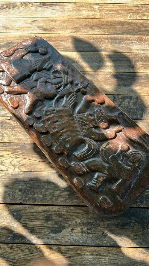 Vintage handgestoken houtsnijwerk doos folklore, Antiek en Kunst, Kunst | Beelden en Houtsnijwerken, Ophalen of Verzenden