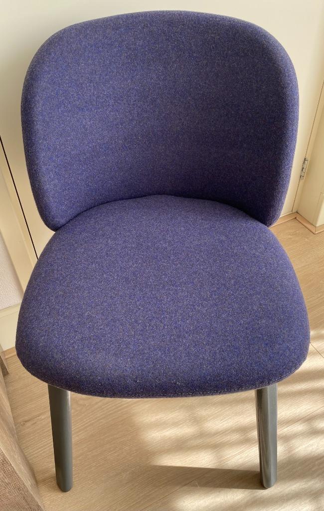 4 Stoelen - Olli-S / fabrikant Hutten, Huis en Inrichting, Stoelen, Gebruikt, Vier, Hout, Stof, Grijs, Ophalen