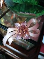 Vintage Broche, Sieraden, Tassen en Uiterlijk, Broches, Overige materialen, 4 tot 7 cm, Ophalen of Verzenden, Zo goed als nieuw