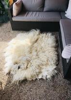 Uniek handgemaakte langharig schapenvachtkleed 100% wol, Huis en Inrichting, Woonaccessoires | Plaids en Woondekens, Ophalen of Verzenden