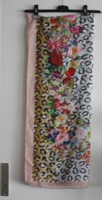 sjaal panterprint en bloemen, Kleding | Dames, Mutsen, Sjaals en Handschoenen, Ophalen of Verzenden, Gedragen, Maat 46/48 (XL) of groter