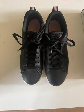 Adidas Sneakers - Maat 39 1/3 beschikbaar voor biedingen