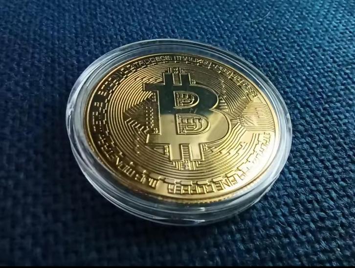 5x Bitcoin Verzamelmunt – Goudkleurig + Beschermhoes, Postzegels en Munten, Munten | Europa | Euromunten, 2 euro, Overige landen