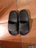 Zwarte Badslippers, Slippers, Zwart, Ophalen of Verzenden, Onbekend