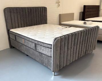 Japandi boxspring met opbergruimte 160x200/180x200 cm €999 beschikbaar voor biedingen