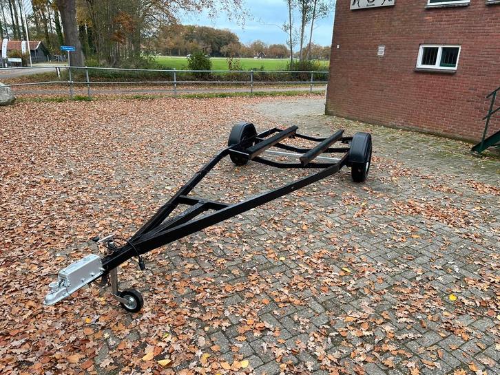 Boottrailer / stallingstrailer 7m 2000kg, Watersport en Boten, Boottrailers, Gebruikt, Minder dan 6 meter, Verstelbare verlichting