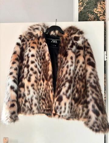 Nep bont jas. beschikbaar voor biedingen