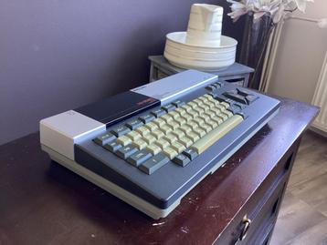 Philips MSX VG8020 /00 (defect) met doos, kabels & tijdschri beschikbaar voor biedingen