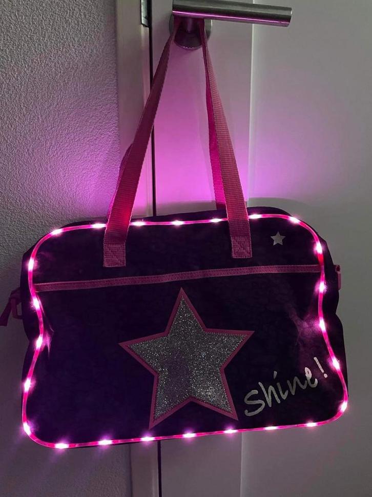 Schoudertas met lichtjes - Treny Girlz, Sieraden, Tassen en Uiterlijk, Tassen | Reistassen en Weekendtassen, Zo goed als nieuw