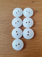 7 witte knoopjes, Ophalen of Verzenden, Gebruikt, Knoop of Knopen