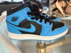 Jordan 1 Mid University Blue maat 38, Ophalen, Blauw