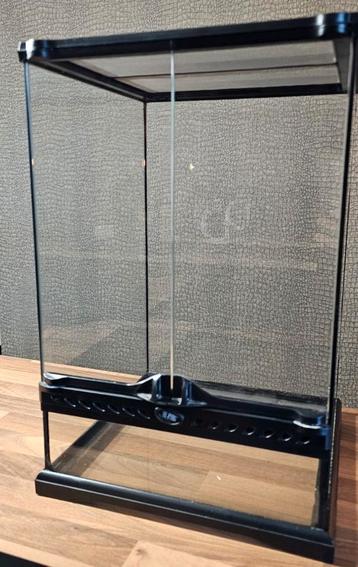 Exoterra 30x30x45 beschikbaar voor biedingen