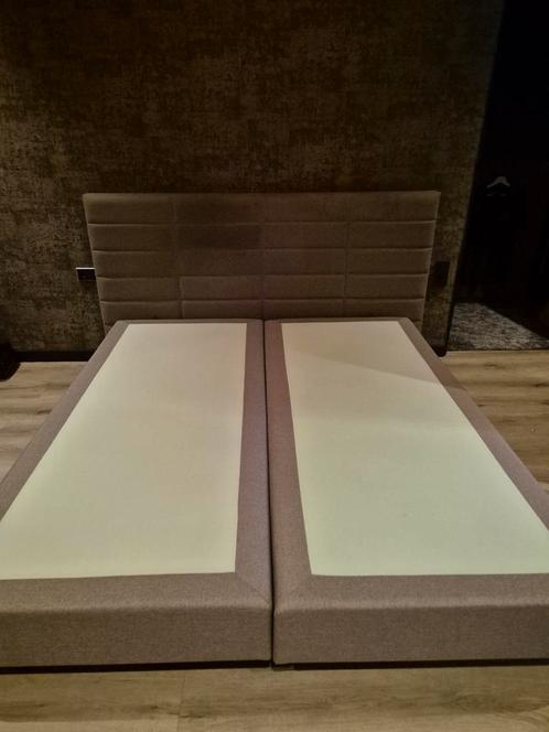 Mooie boxspring taupe, Huis en Inrichting, Slaapkamer | Boxsprings, Gebruikt, 180 cm, 200 cm, Tweepersoons, Overige kleuren, Ophalen