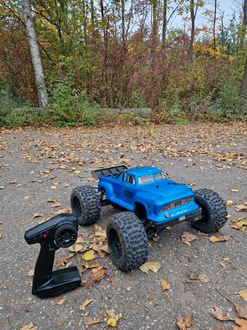 VNDG €265 Arrma Notorious 6S V5 Traxxas Hobbywing beschikbaar voor biedingen