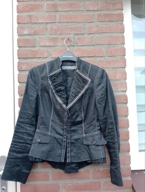 Exclusive zwarte jasje van Steps, 34 mooi bewerkt, Kleding | Dames, Jasjes, Kostuums en Pakken, Zo goed als nieuw, Jasje, Maat 34 (XS) of kleiner